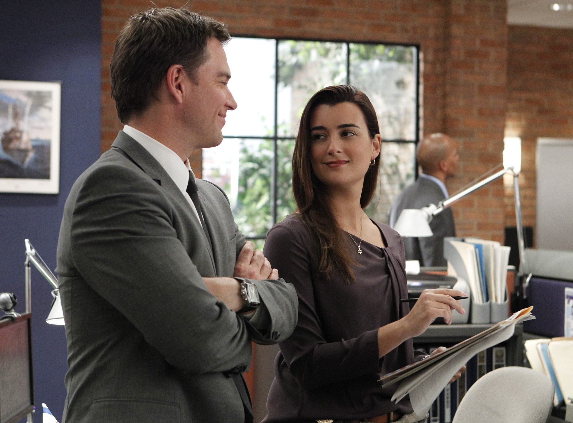 Michael Weatherly as Anthony DiNozzo and Cote de Pablo as Ziva David  