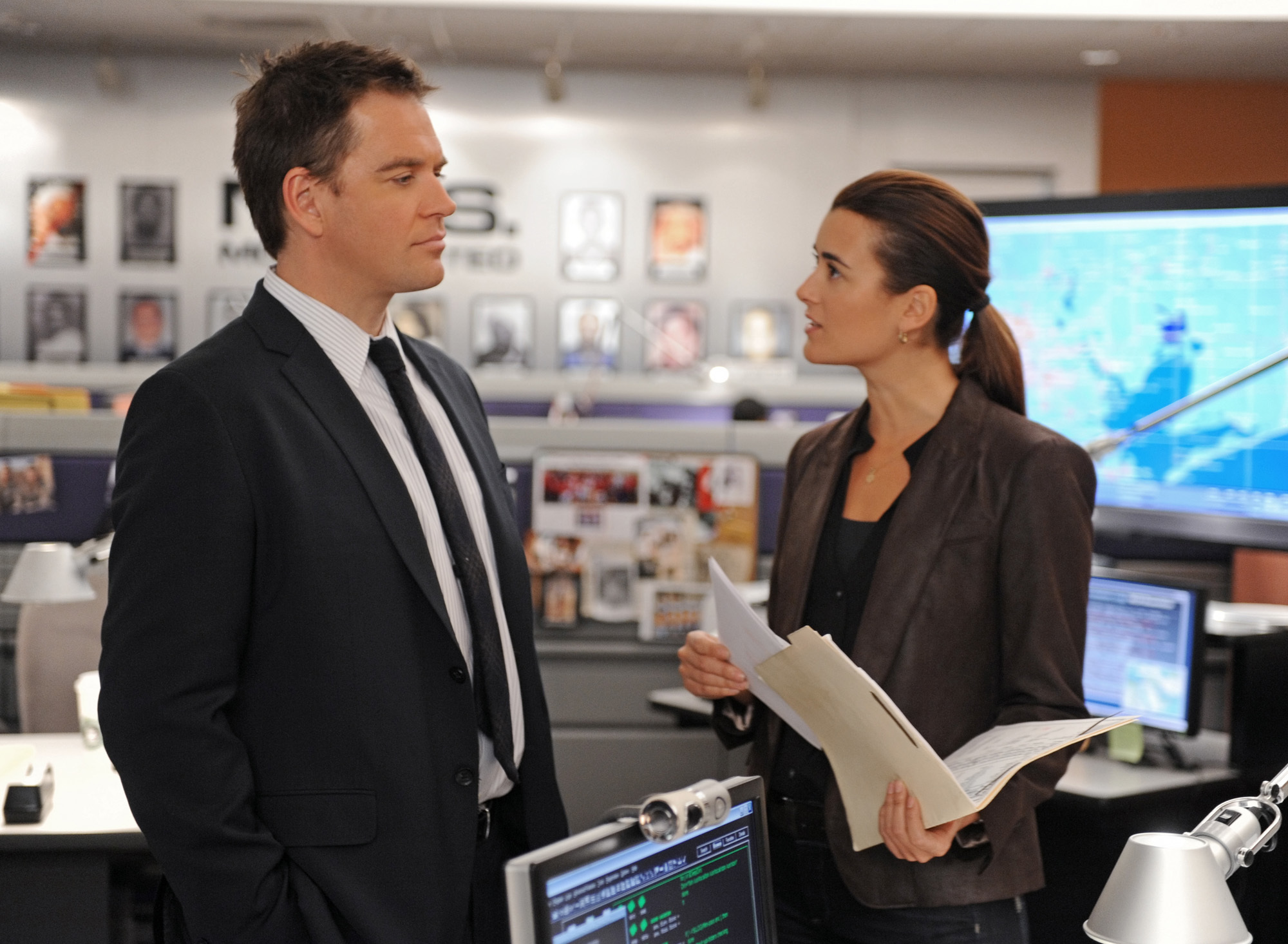 Michael Weatherly as Anthony DiNozzo and Cote de Pablo as Ziva David  