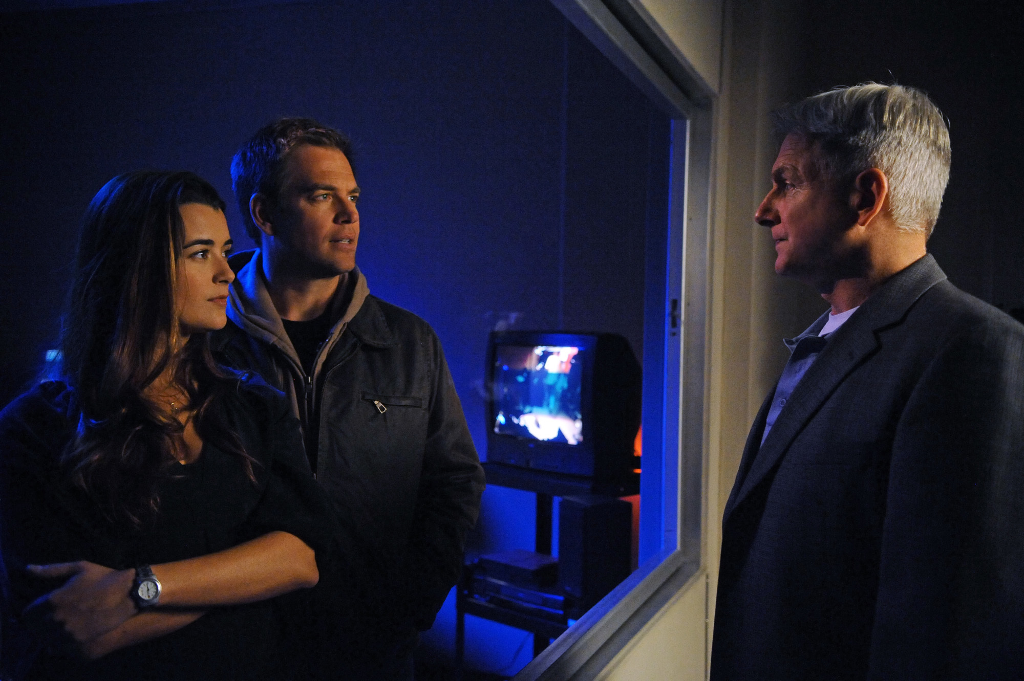 Michael Weatherly as Anthony DiNozzo and Cote de Pablo as Ziva David  