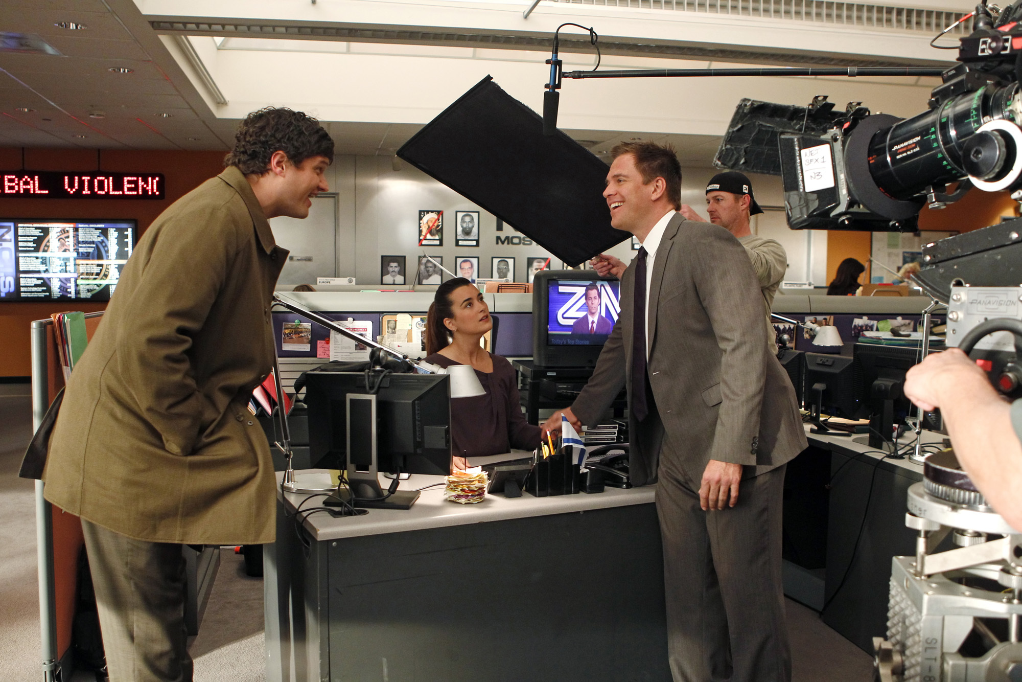 Michael Weatherly as Anthony DiNozzo and Cote de Pablo as Ziva David  